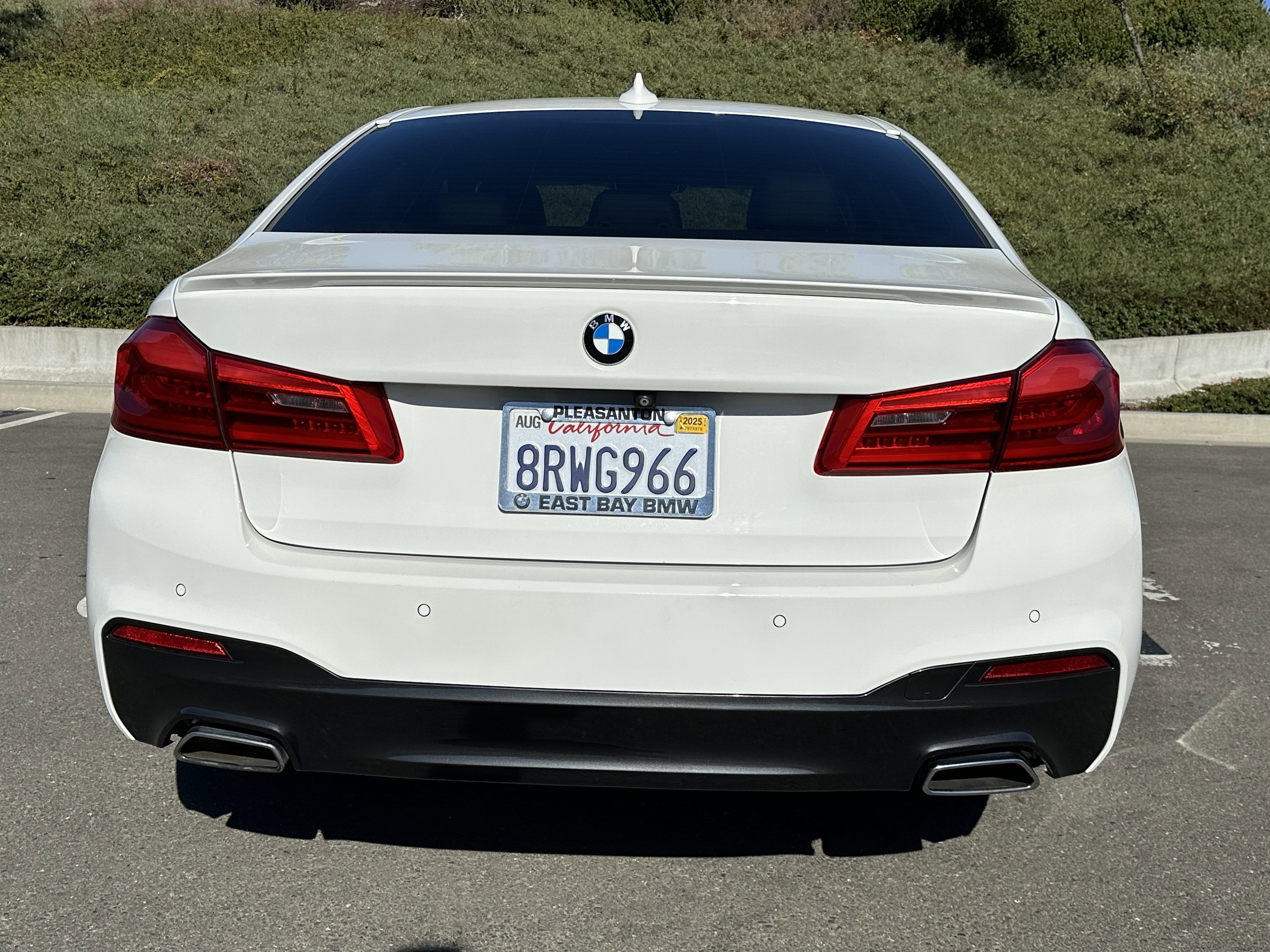 Used 2017 BMW 540i w/ M Sport Package RWD image 8