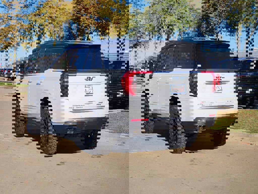 New 2026 GMC Yukon AT4 w/ LPO, Floor Liner Package image 3