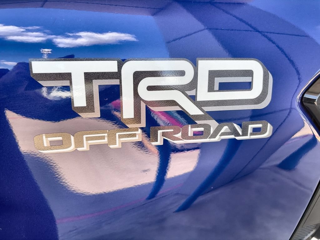 Used 2024 Toyota Tacoma TRD Off-Road w/ TRD Off Road Upgrade Package AWD/4WD image 32