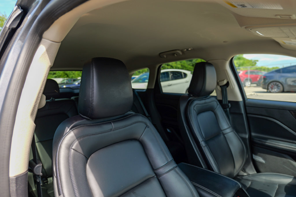 Used 2023 Lincoln Corsair AWD image 37