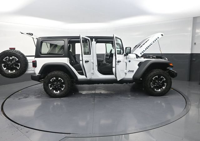 Used 2024 Jeep Wrangler Unlimited Rubicon 4xe AWD/4WD image 36