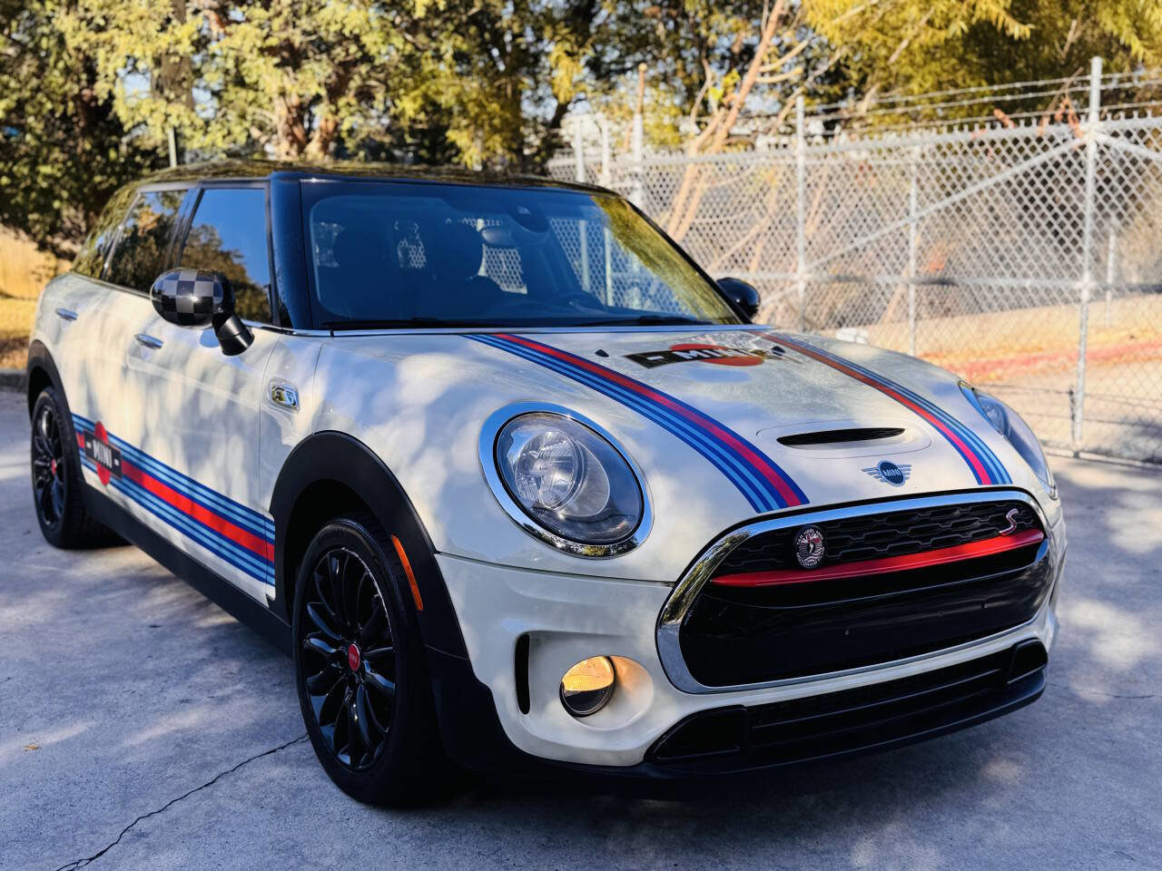 Used 2019 MINI Cooper Clubman S image 2