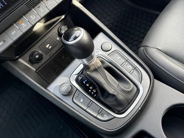 Used 2022 Hyundai Kona Limited image 31