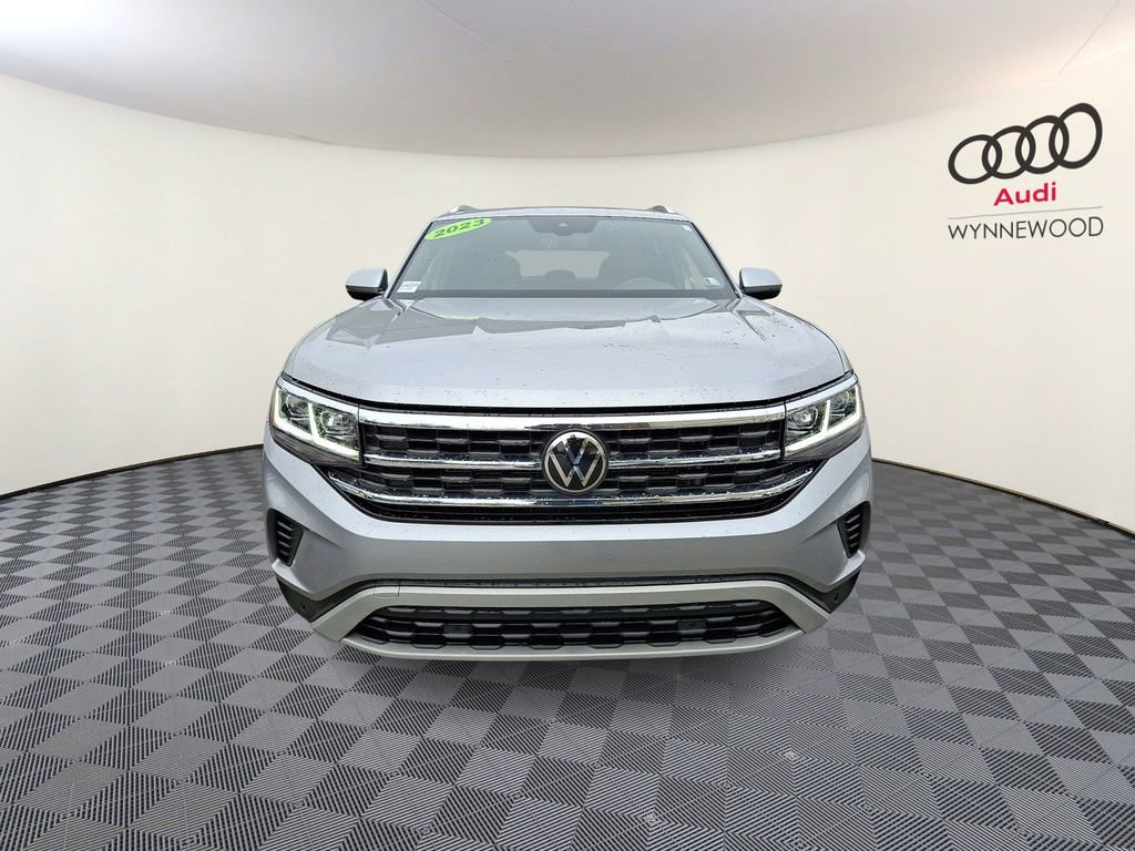Used 2023 Volkswagen Atlas Cross Sport SEL image 2