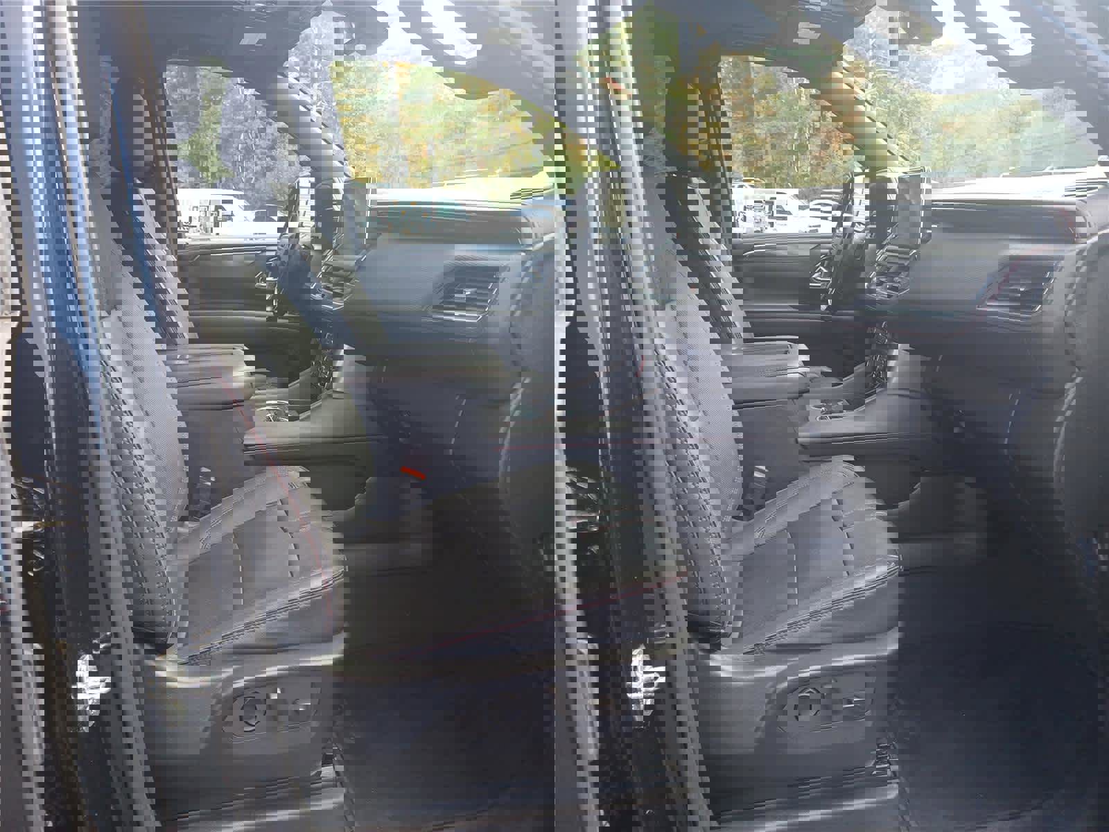 Used 2022 Chevrolet Tahoe RST w/ Luxury Package AWD/4WD image 36