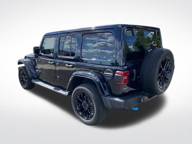 Used 2022 Jeep Wrangler Unlimited Sahara AWD/4WD image 3