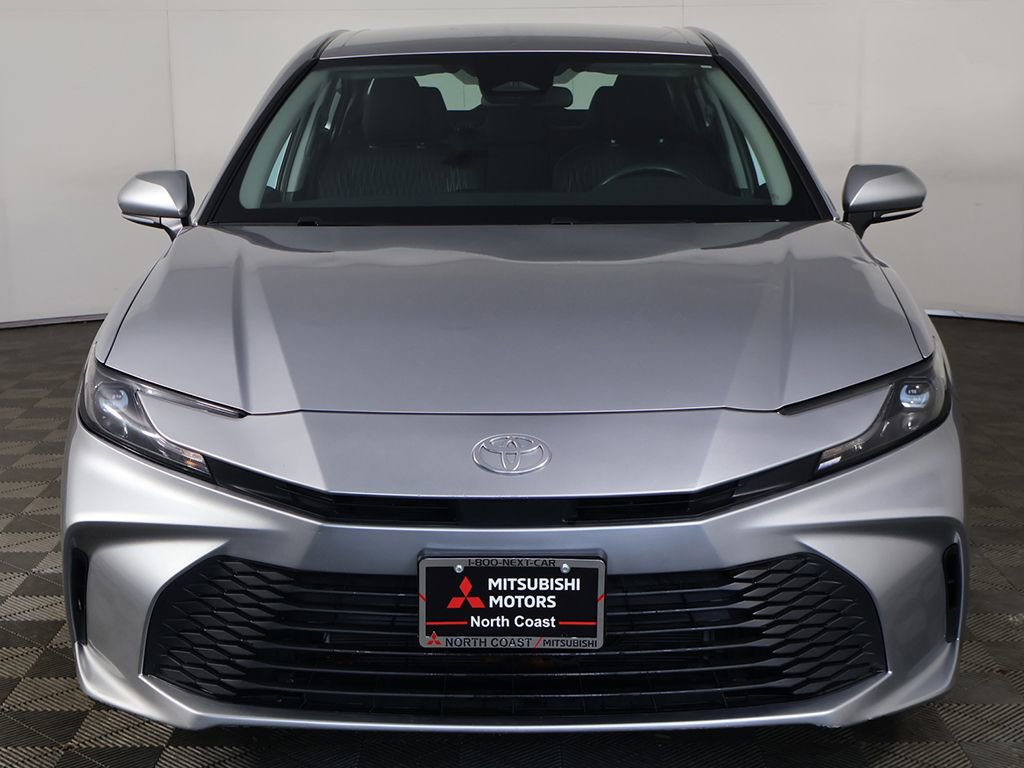 Used 2025 Toyota Camry LE FWD image 8