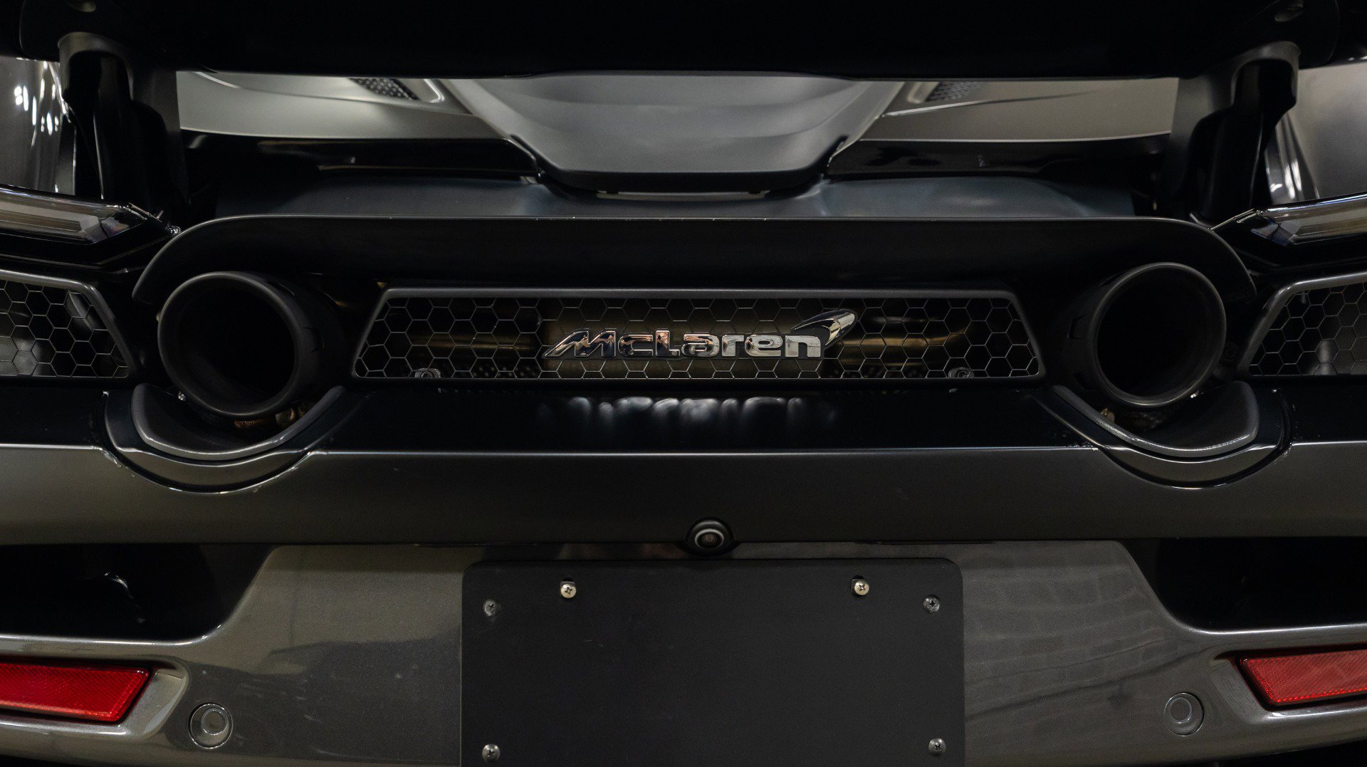 Used 2020 McLaren 720S Spider image 32