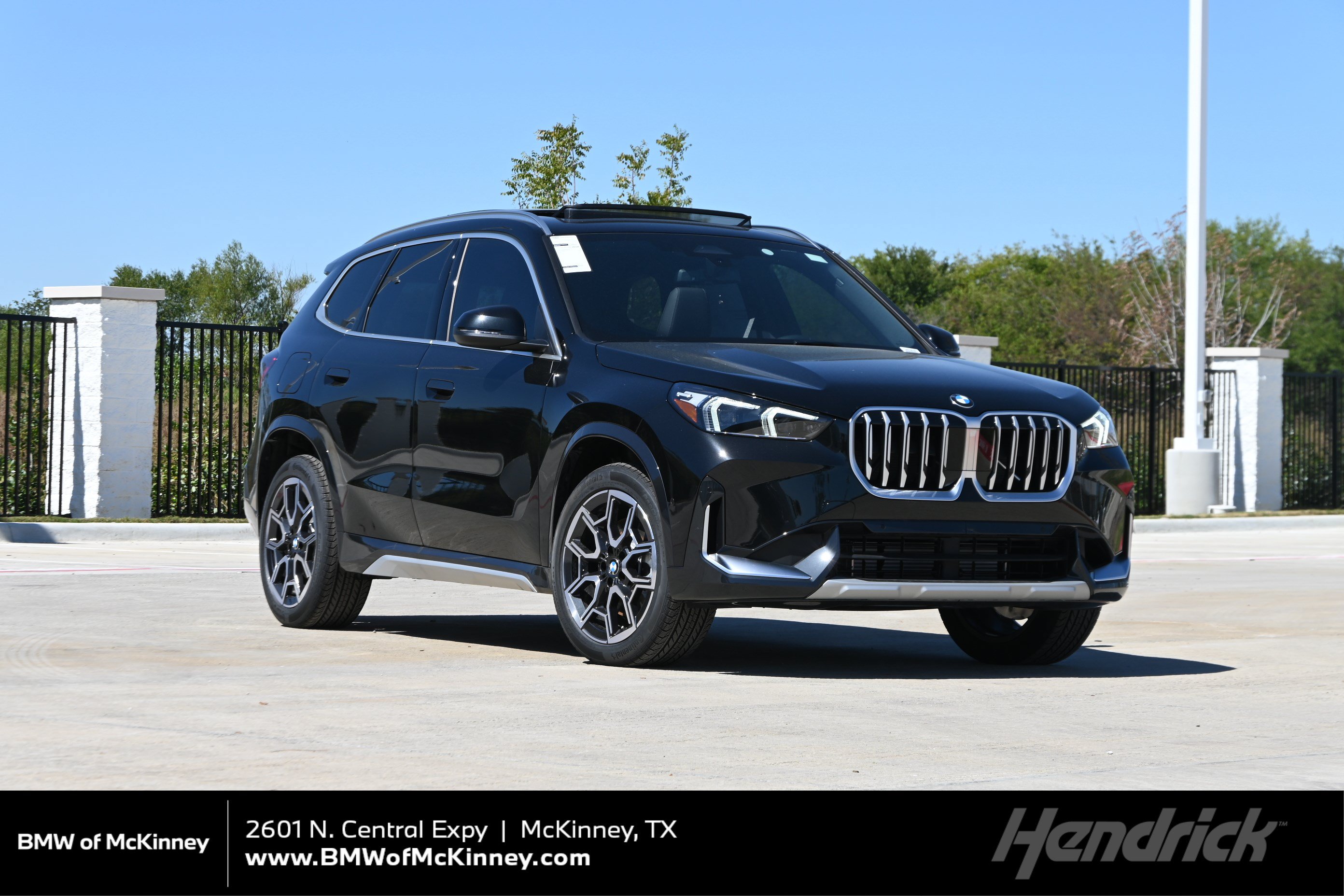 New 2027 BMW X1 xDrive28i AWD/4WD image 1