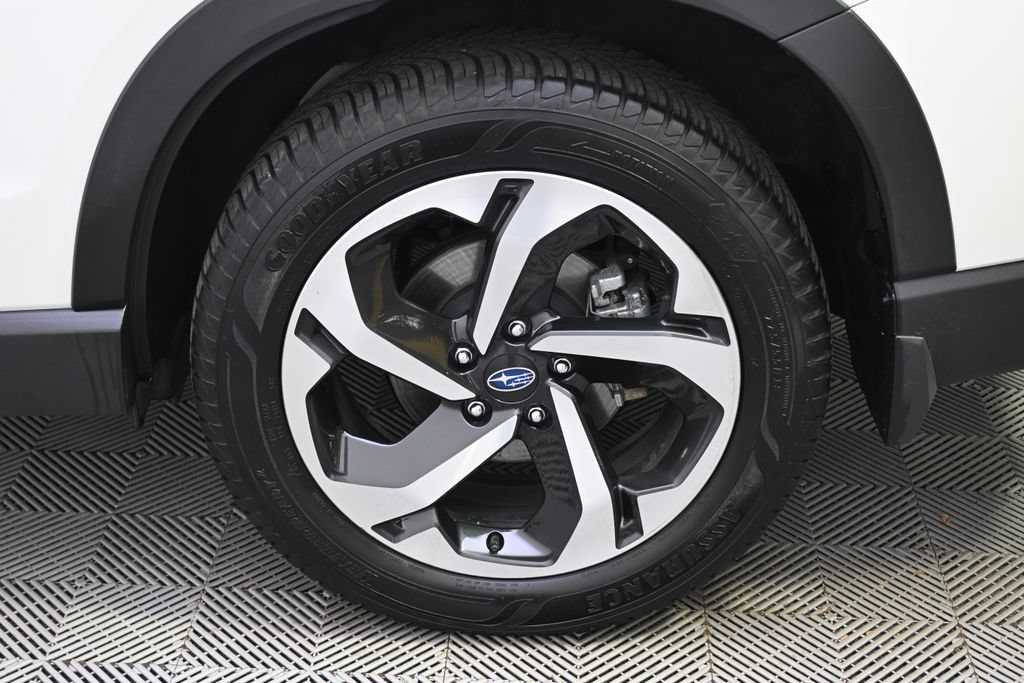 Certified 2023 Subaru Forester Touring AWD/4WD image 20