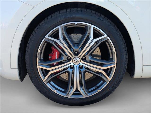Used 2022 Maserati Levante Modena image 25