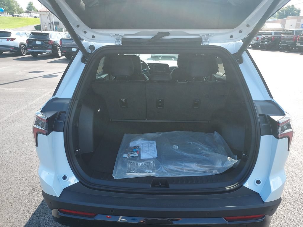 New 2027 Chevrolet Equinox RS AWD/4WD image 9