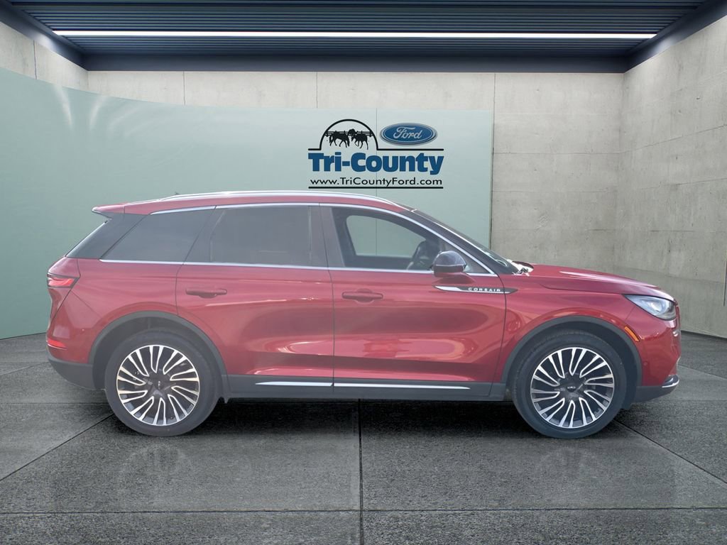 Used 2022 Lincoln Corsair Reserve w/ Elements Package image 8