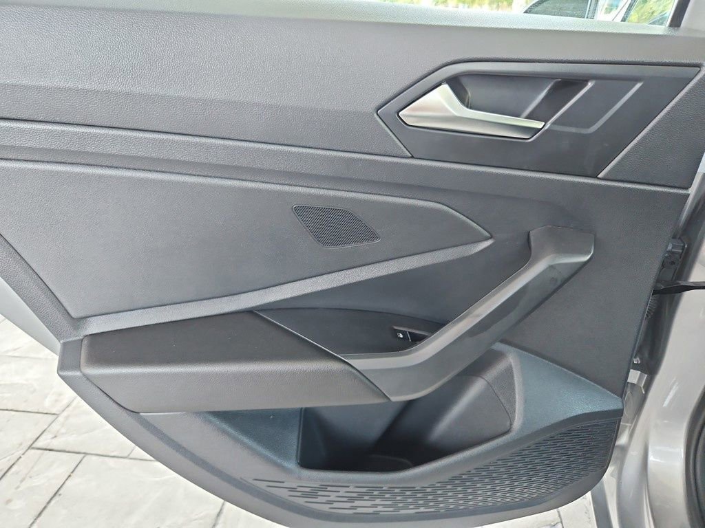 Used 2024 Volkswagen Jetta SE image 24