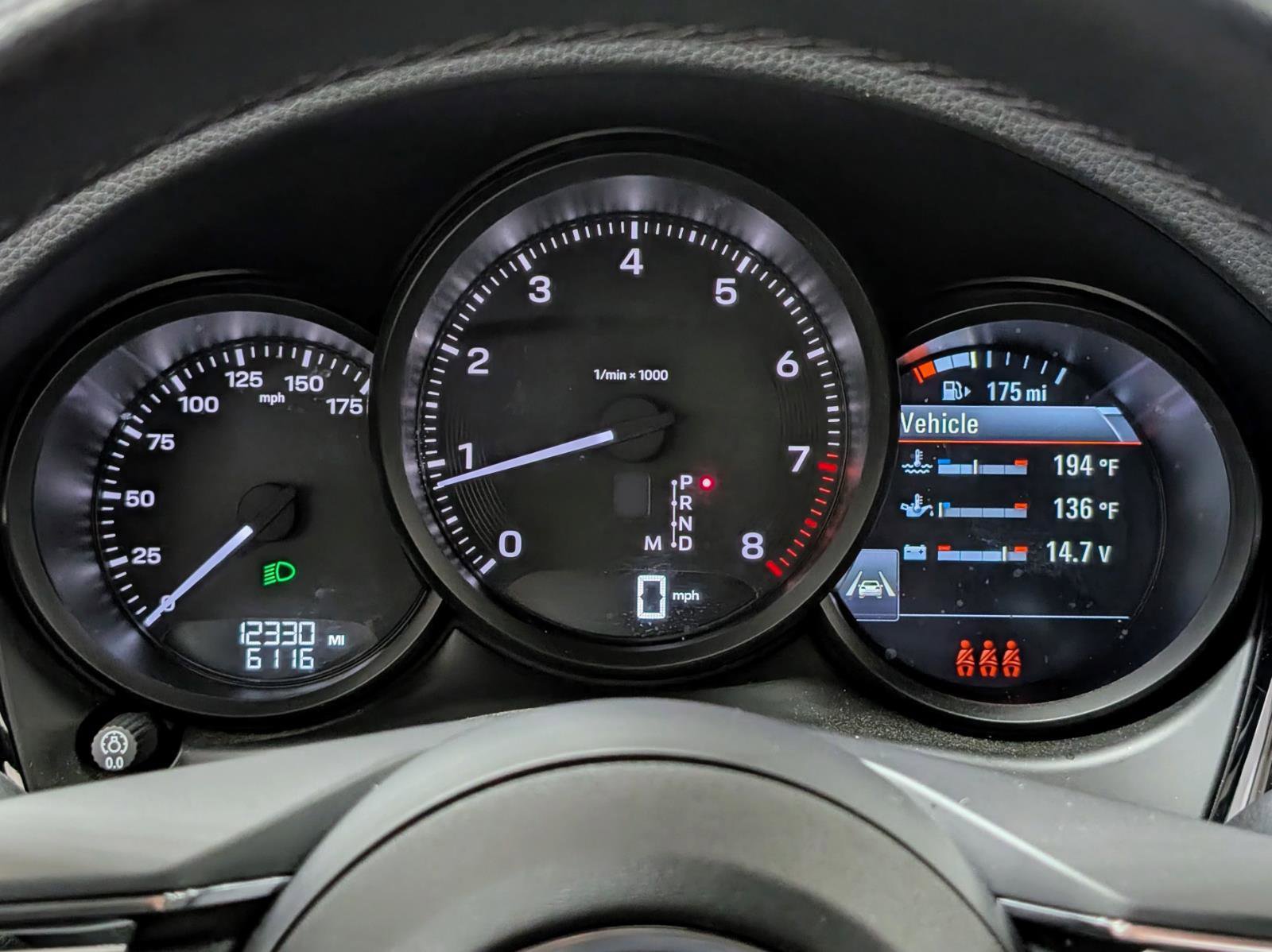 Used 2025 Porsche Macan image 33