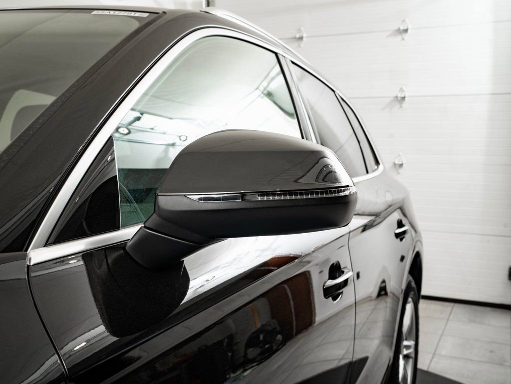 Used 2023 Audi Q5 2.0T Premium w/ Convenience Package image 17