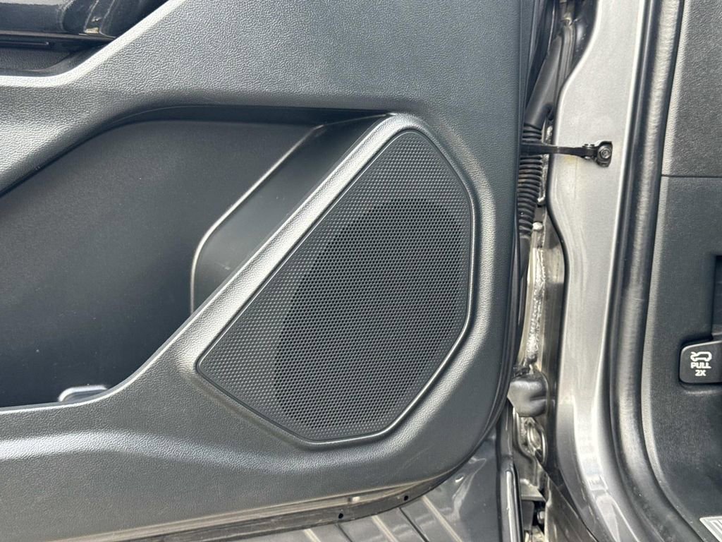 Certified 2022 Ford Explorer ST-Line w/ Class IV Trailer Tow Package image 19