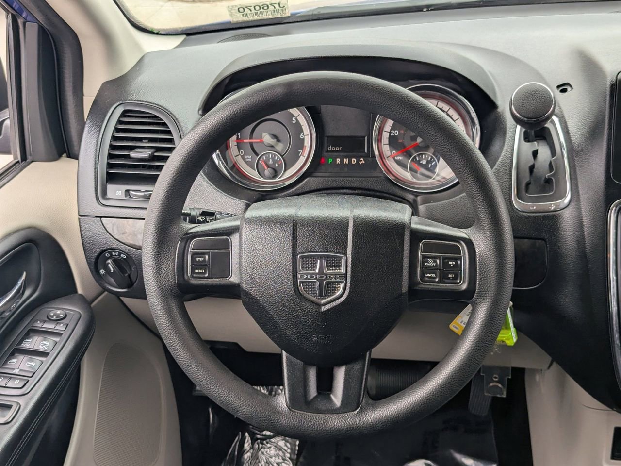 Used 2018 Dodge Grand Caravan SE image 14