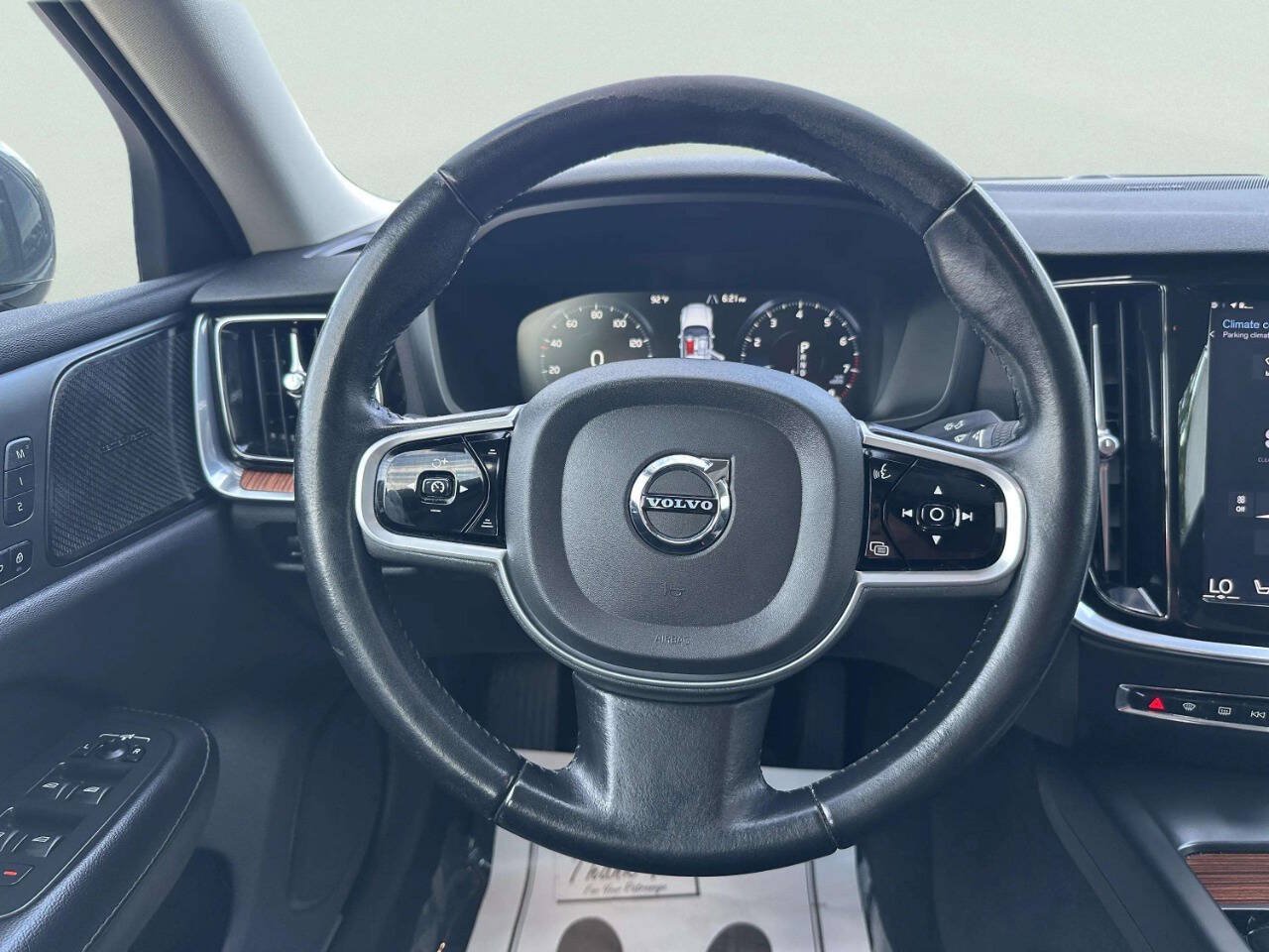 Used 2019 Volvo S60 T6 Momentum w/ Multimedia Package AWD/4WD image 21