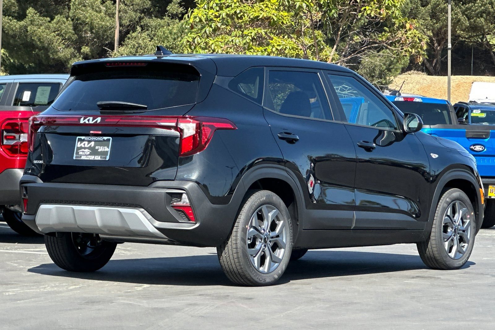 New 2026 Kia Seltos LX FWD image 4