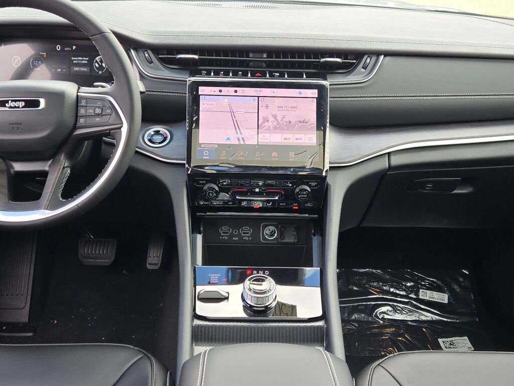 New 2025 Jeep Grand Cherokee Limited w/ MOPAR Finishing Package image 21