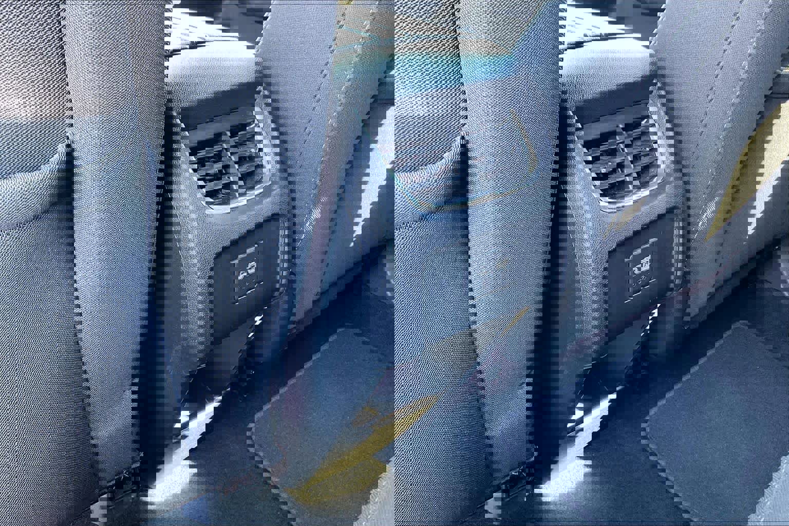 Used 2019 Chevrolet Blazer LT image 33