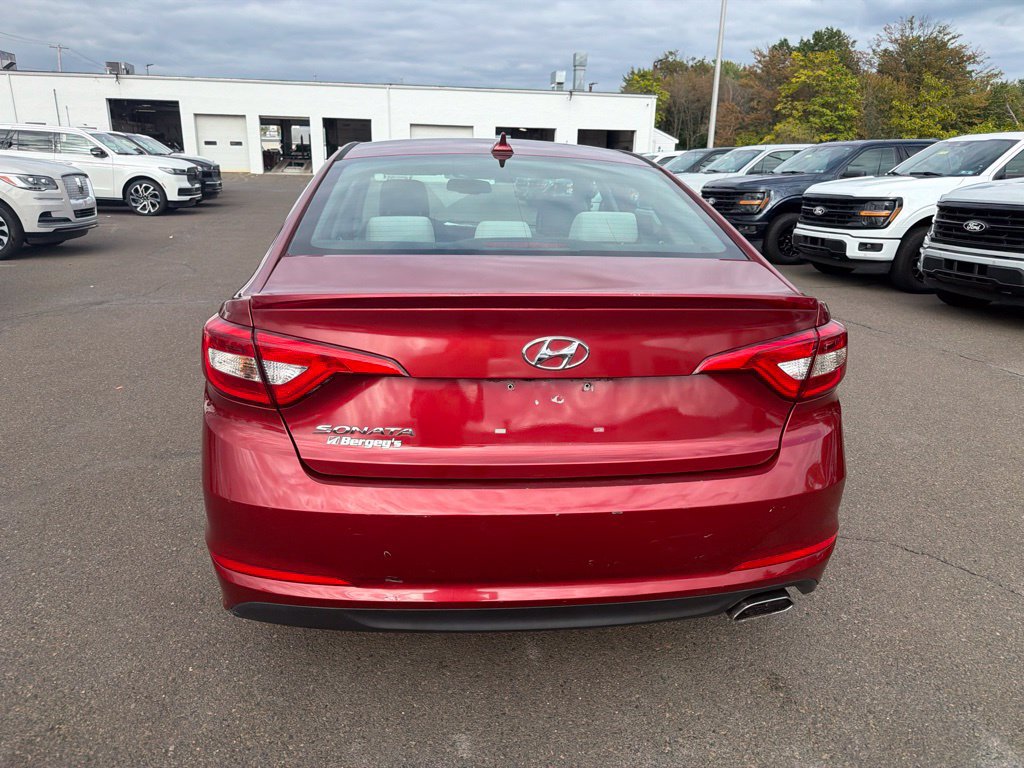 Used 2016 Hyundai Sonata SE FWD image 4