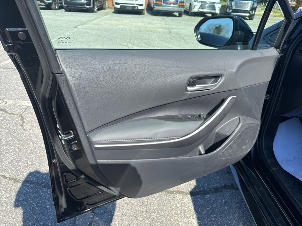 Used 2025 Toyota Corolla SE image 22