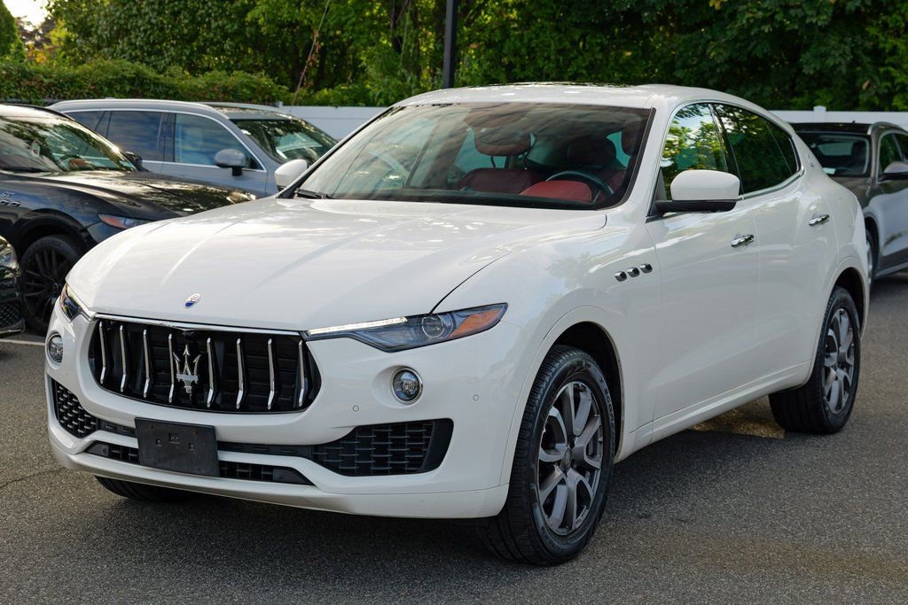 Used 2019 Maserati Levante Base image 3