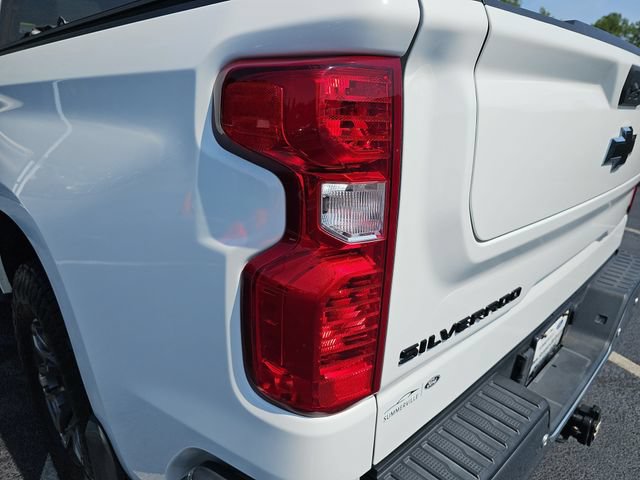 Used 2022 Chevrolet Silverado 1500 LT AWD/4WD image 38