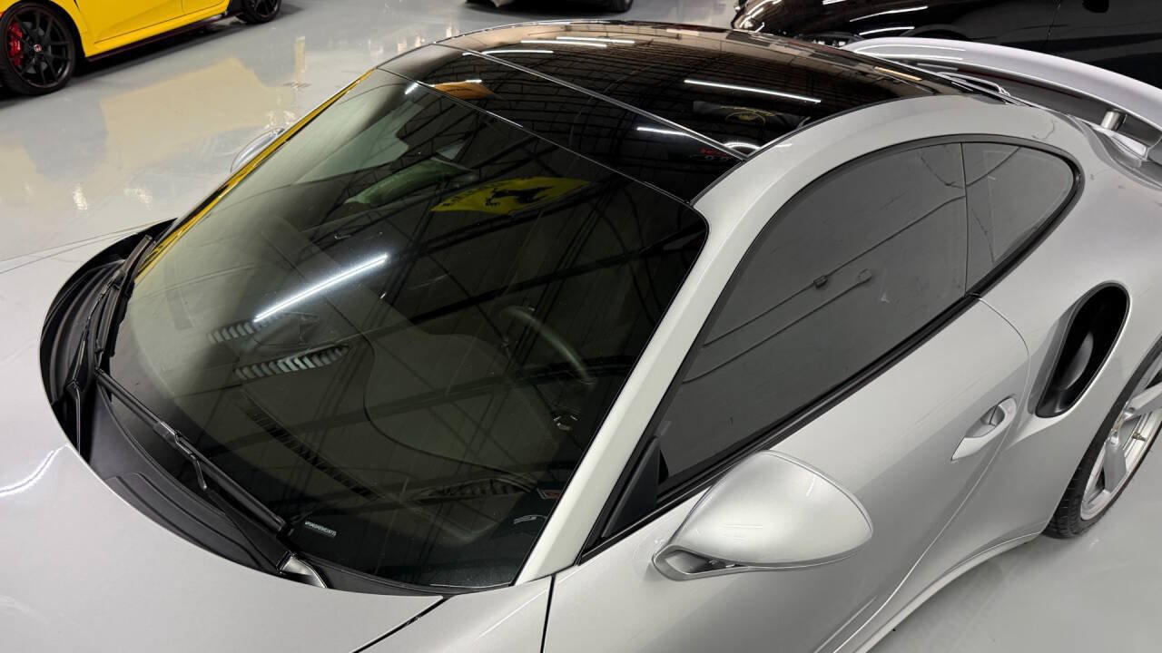 Used 2017 Porsche 911 4 Coupe AWD/4WD image 30