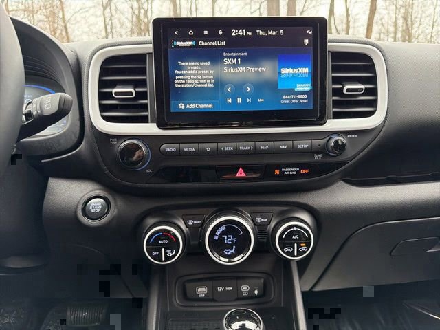 Certified 2023 Hyundai Venue Limited image 23