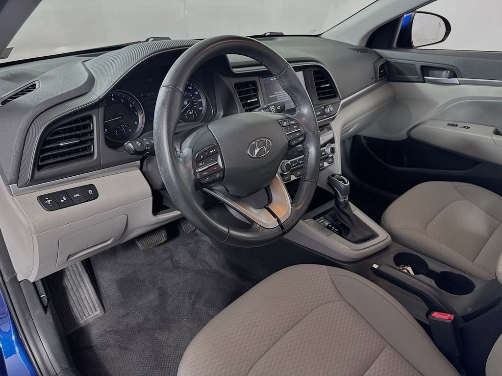 Used 2020 Hyundai Elantra Value Edition w/ Cargo Package (C1) FWD image 9