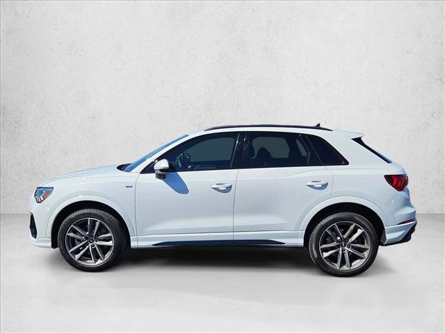 Certified 2025 Audi Q3 2.0T Premium w/ Convenience Package AWD/4WD image 9
