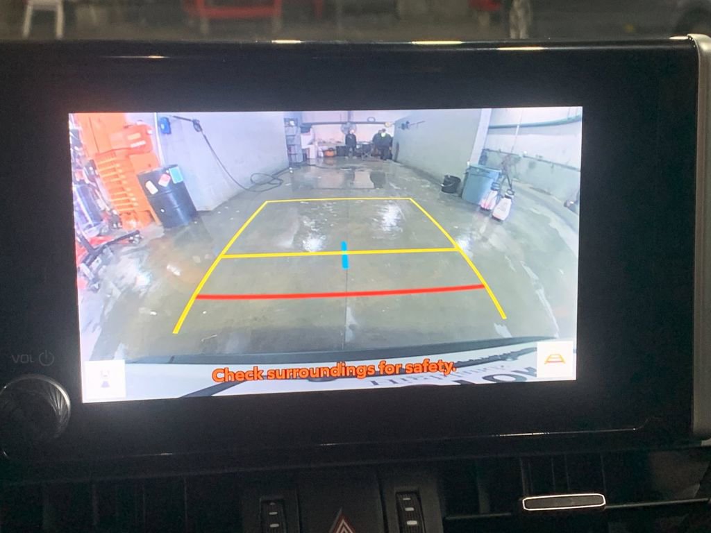 Used 2023 Toyota RAV4 XLE Premium image 23