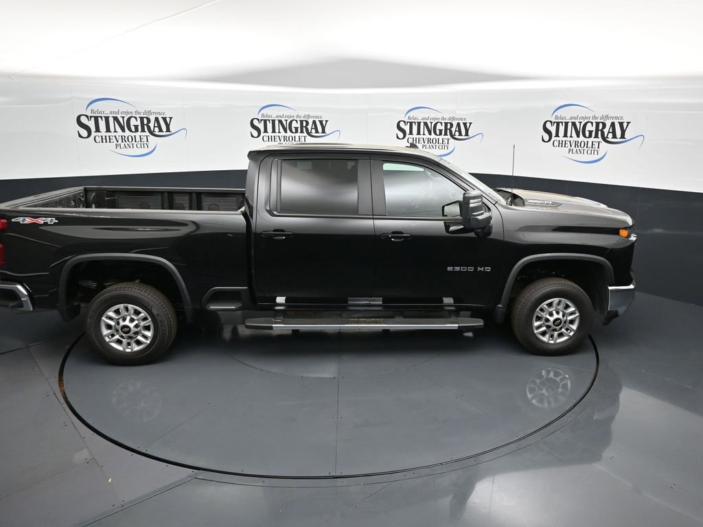 Used 2025 Chevrolet Silverado 2500 LT w/ Convenience Package image 16