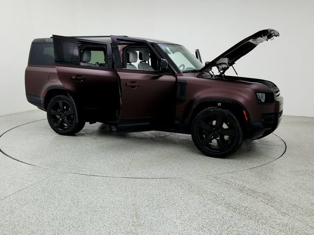 New 2026 Land Rover Defender 130 X-Dynamic SE AWD/4WD image 10