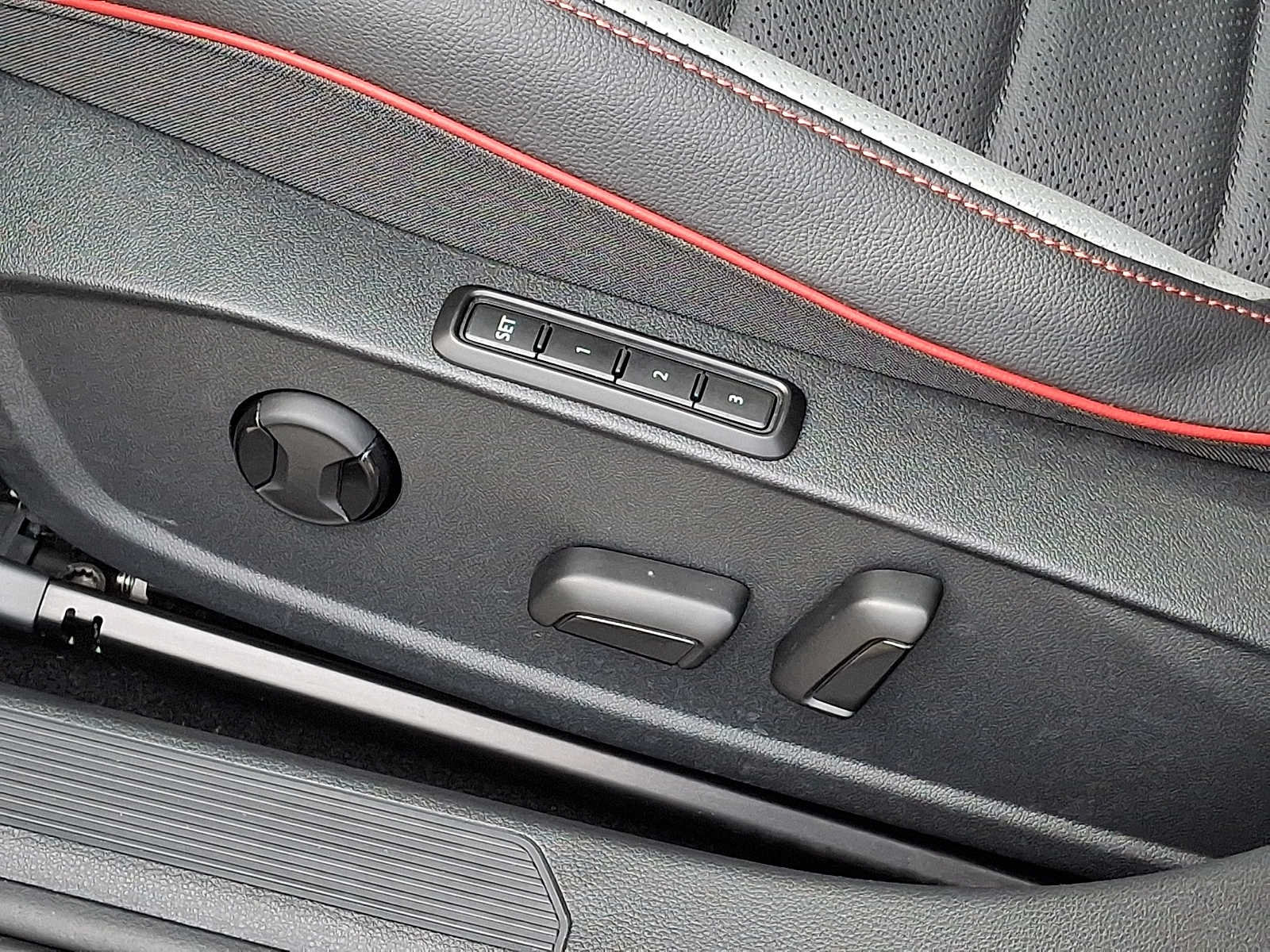 Used 2024 Volkswagen GTI SE w/ SE Leather Seats Package FWD image 12