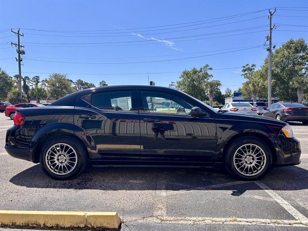 Used 2013 Dodge Avenger SE image 5