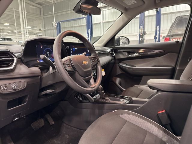 Used 2024 Chevrolet TrailBlazer LS w/ LS Convenience Package image 13