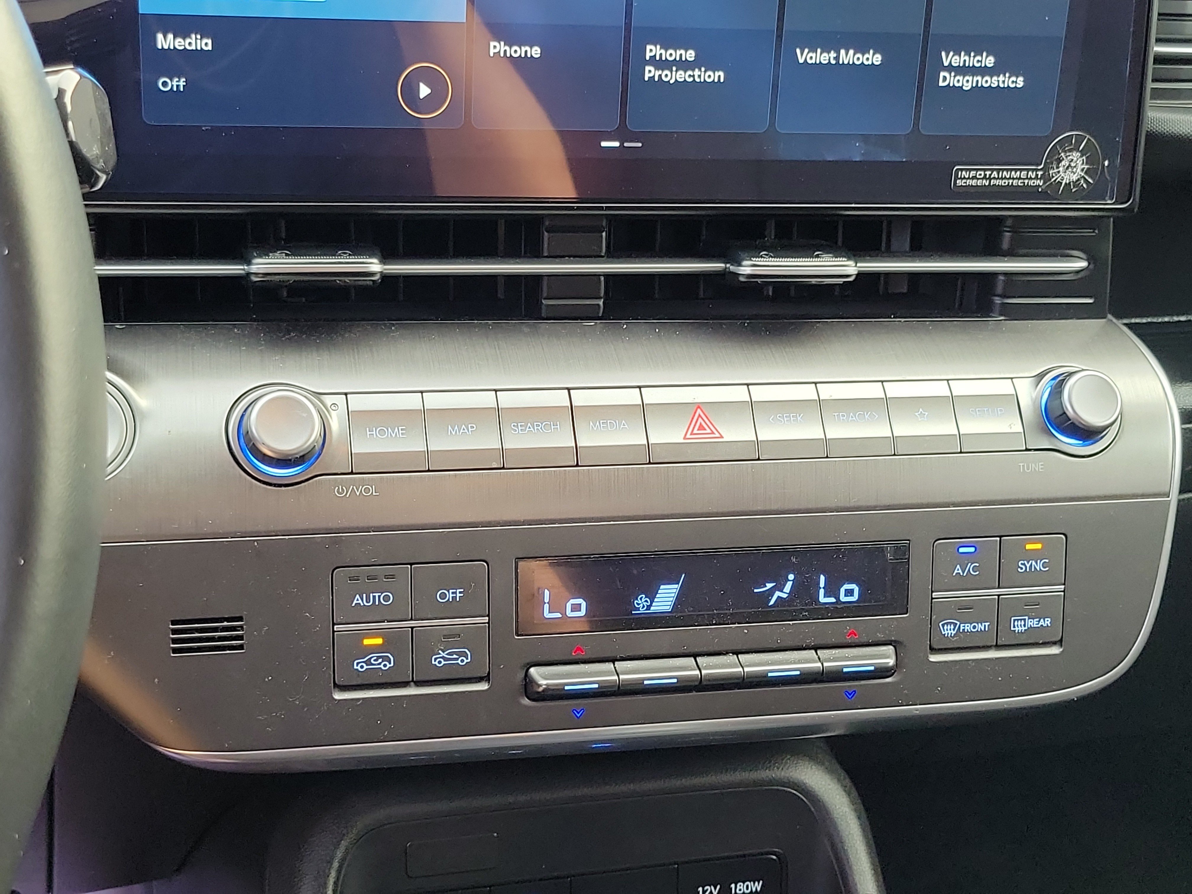 Certified 2025 Hyundai Kona SEL AWD/4WD image 19