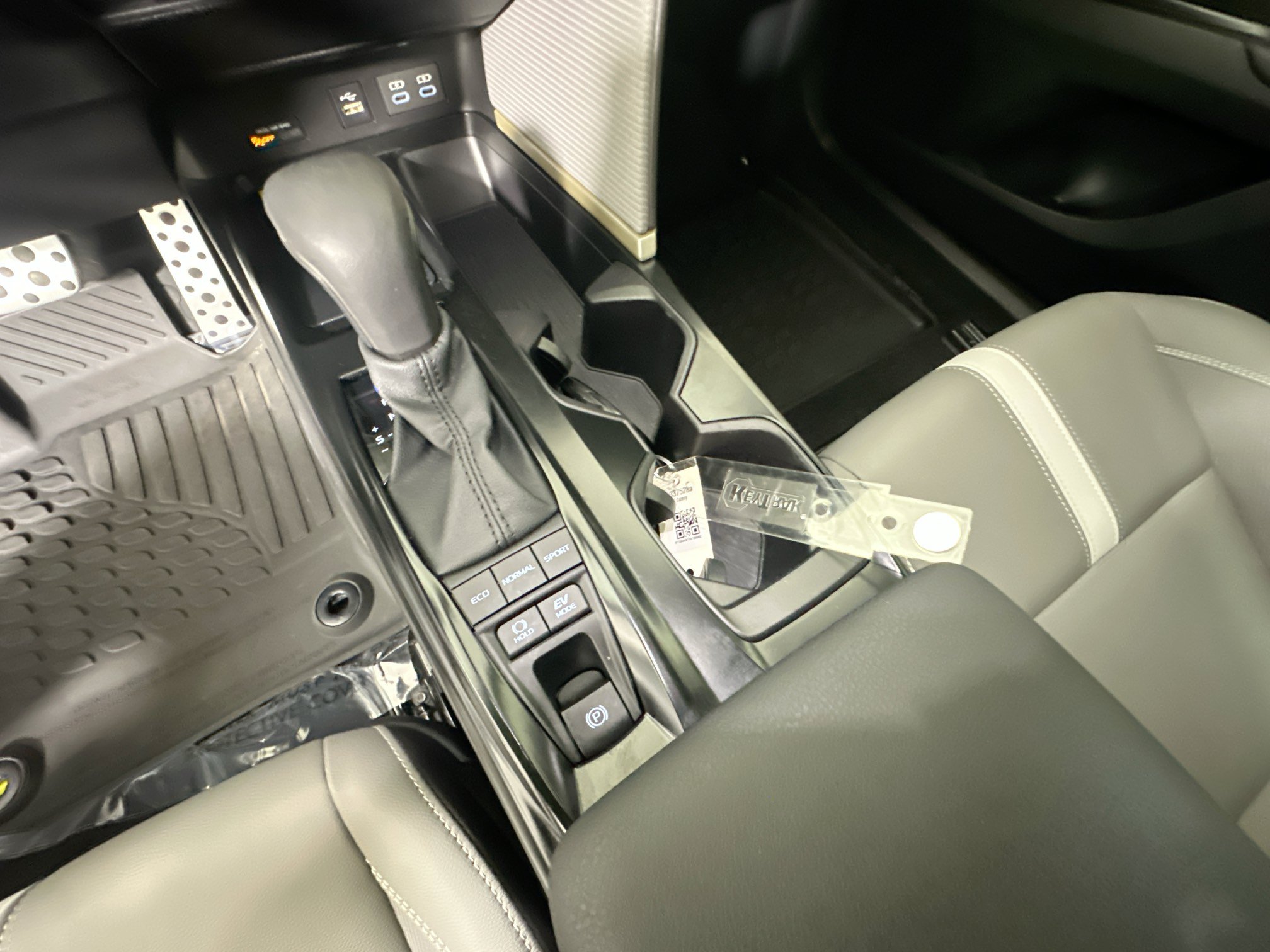 Used 2025 Toyota Camry SE FWD image 22