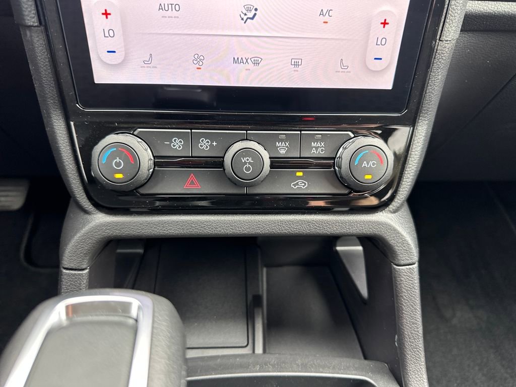 New 2025 Ford Ranger XLT w/ Equipment Group 301A High image 18