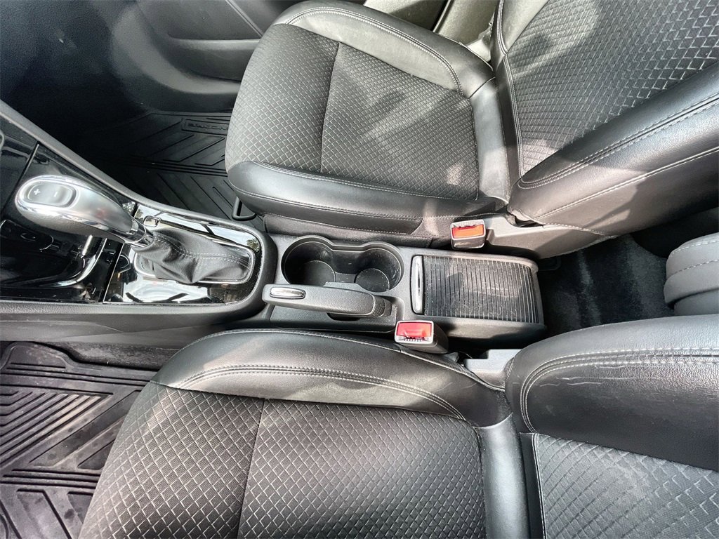 Used 2022 Buick Encore Preferred w/ Safety Package image 21