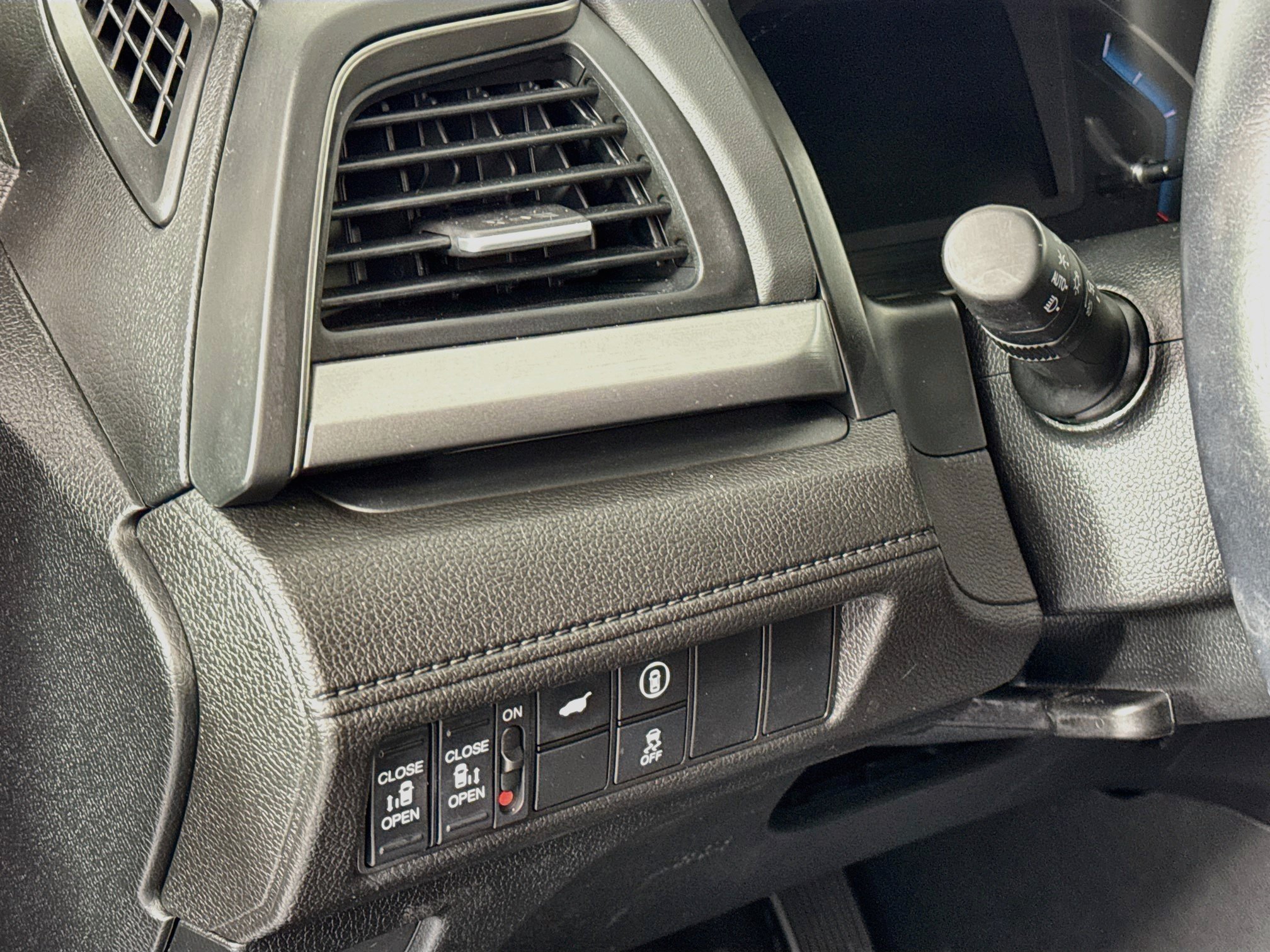 Certified 2024 Honda Odyssey Sport image 10