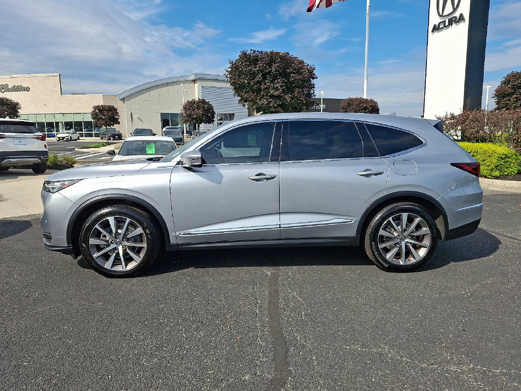 Certified 2025 Acura MDX w/ Technology Package AWD/4WD image 7