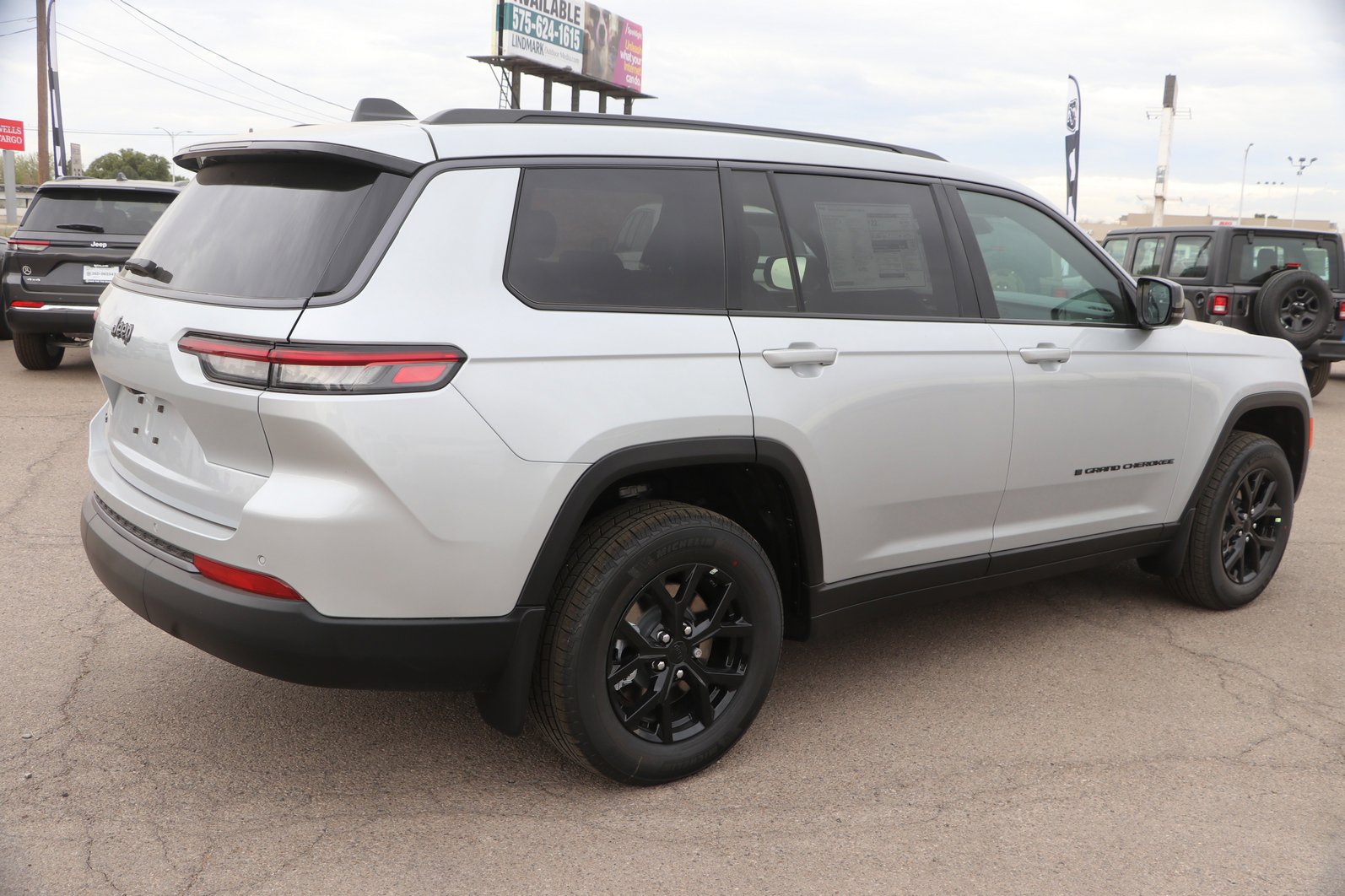 New 2026 Jeep Grand Cherokee L 4WD image 7