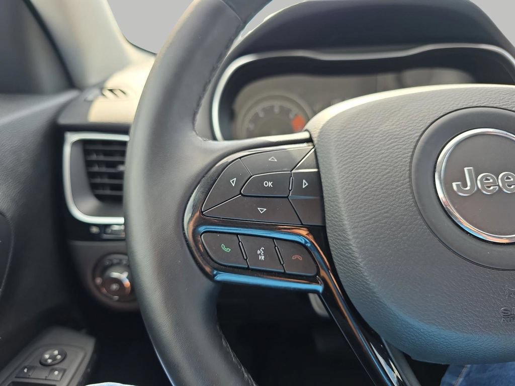 Used 2021 Jeep Cherokee Latitude Plus FWD image 18