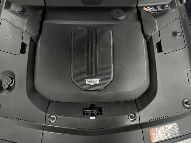 Used 2024 Cadillac Lyriq Tech RWD image 13