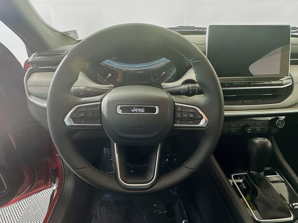 Certified 2025 Jeep Compass Limited image 18